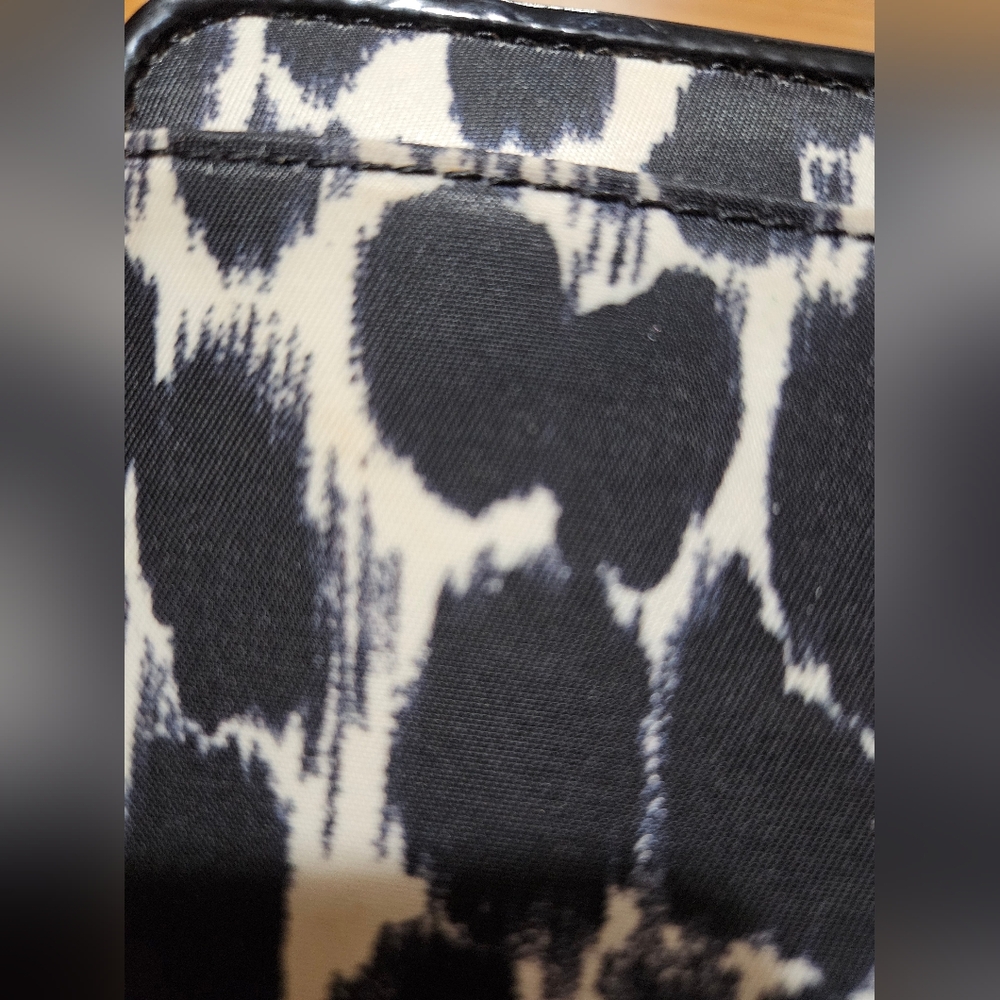 Kate Spade Black and White Animal Print Zip Around Wallet - Picture 5 of 12